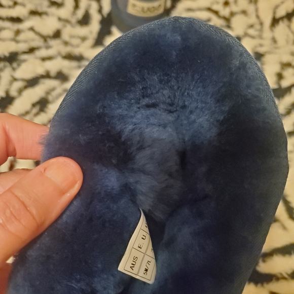 NWT ugg boots - Picture 4 of 6